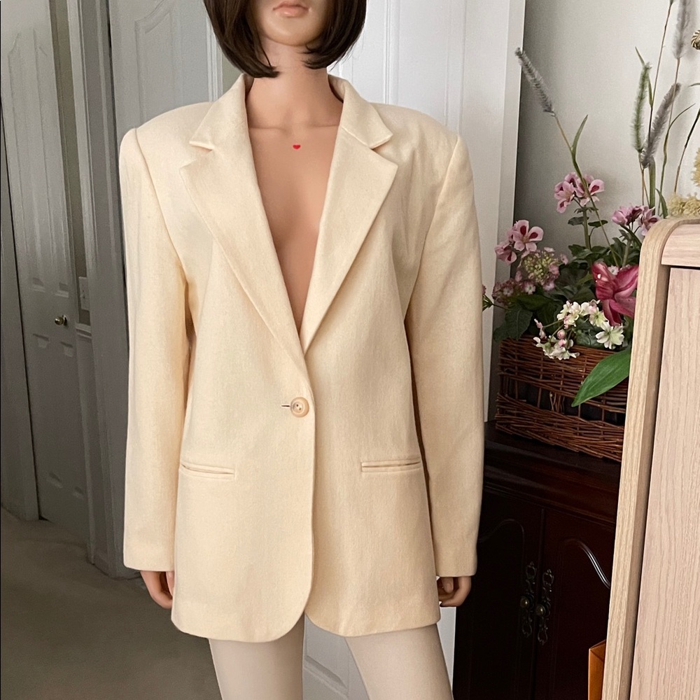 Sag Harbor wool pale yellow classic blazer - Picture 2 of 13